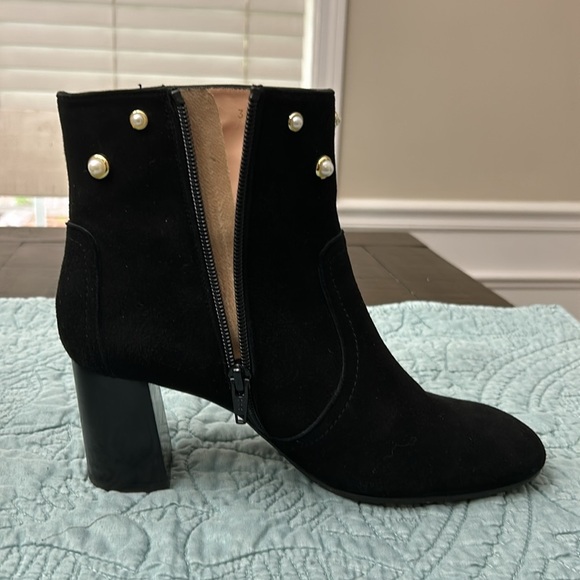 Brenda Zaro Pearl Ankle Boots Black Suede/Leather. Sz 38/7.5. Made in Sp… - Picture 2 of 9